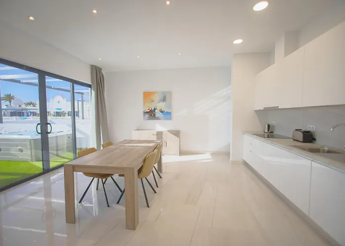 Atlántico Plaza * Puerto del Carmen (Lanzarote)