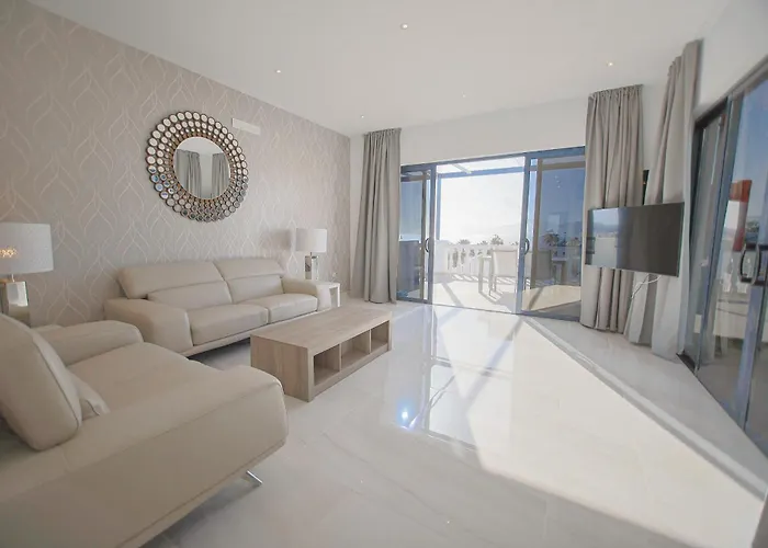 Atlantico Plaza Apartment *