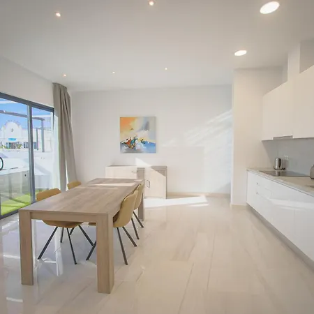 Atlantico Plaza * Puerto del Carmen (Lanzarote)